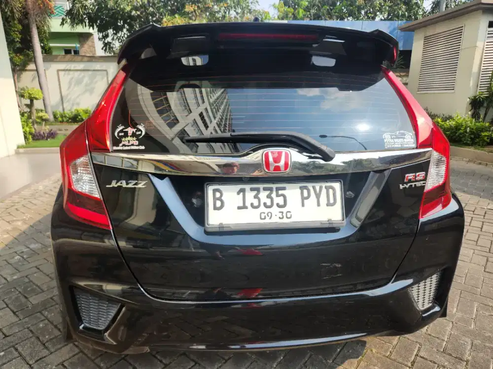 HONDA.  JAZZ. RS.  AT. 15