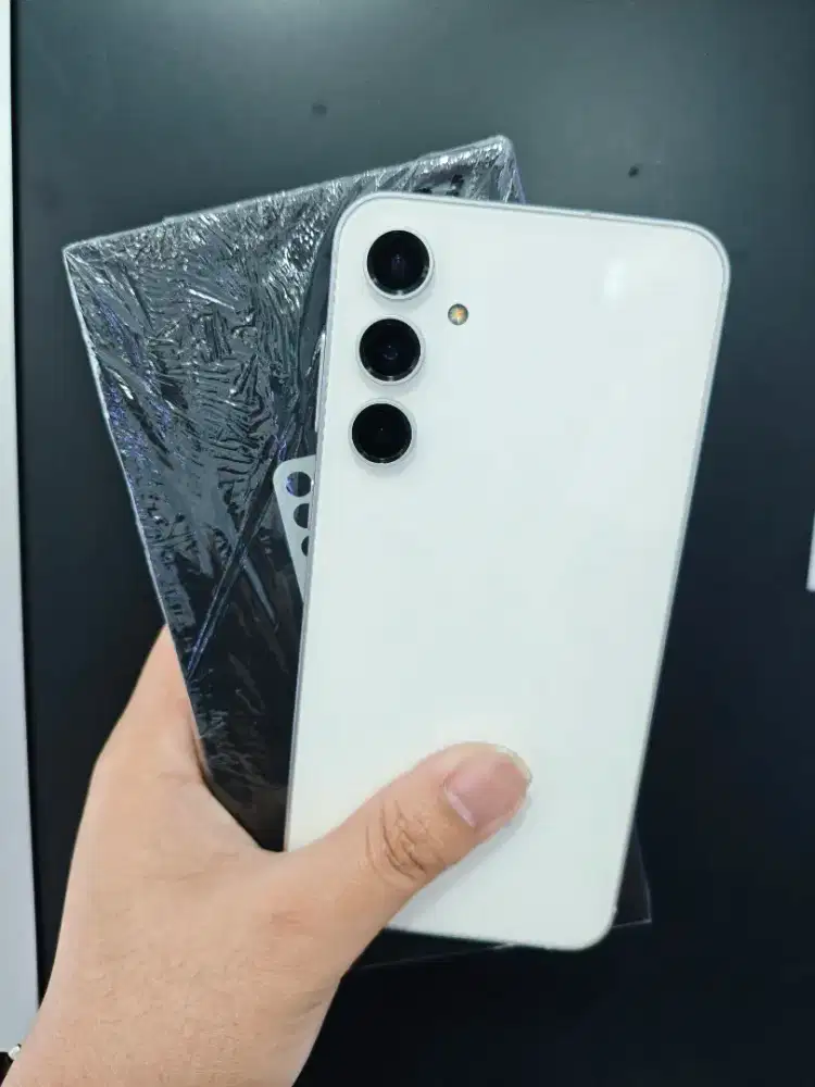 Samsung Galaxy S23 FE 8/256 cream