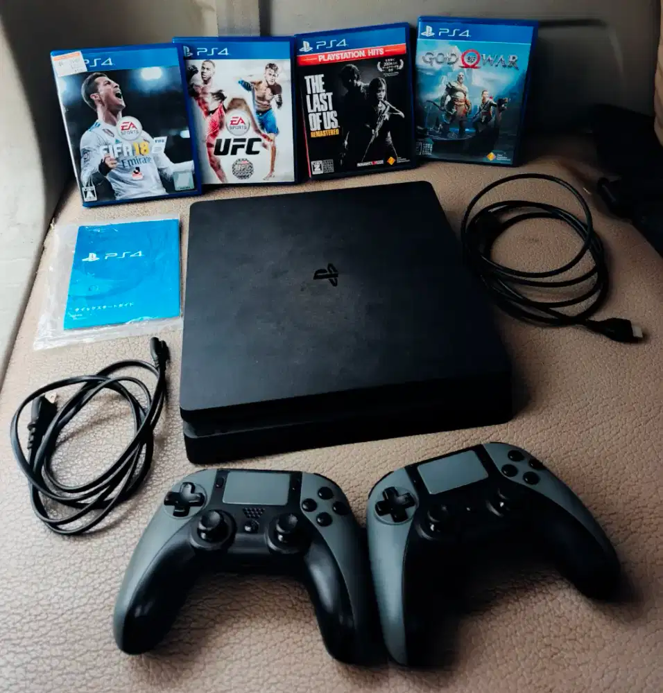 PlayStation 4 Slim Edition 2100A ~ 500 GB ~ Istimewa - Original Japan