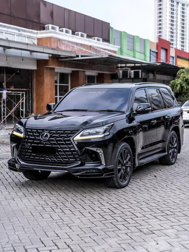 NIK 2017 Lexus LX570 F Sport Black On Black