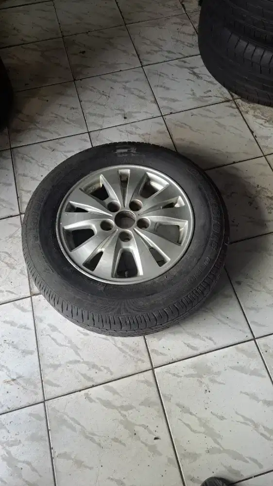 Innova serep mobil innova ban stip ring 15