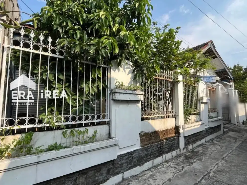 RUMAH DIJUAL DI MOJOSONGO SOLO DEKAT TAMAN JAYAWIJAYA
