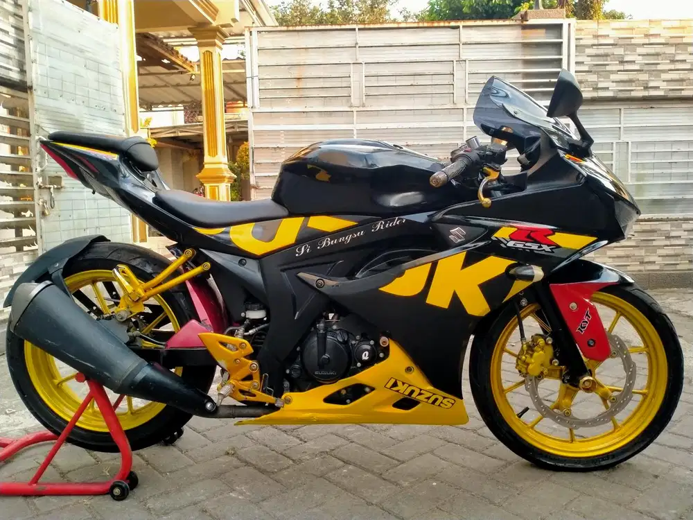 GSX 150 R lengkap motor sehat mesin segel keterangan detail dibawah