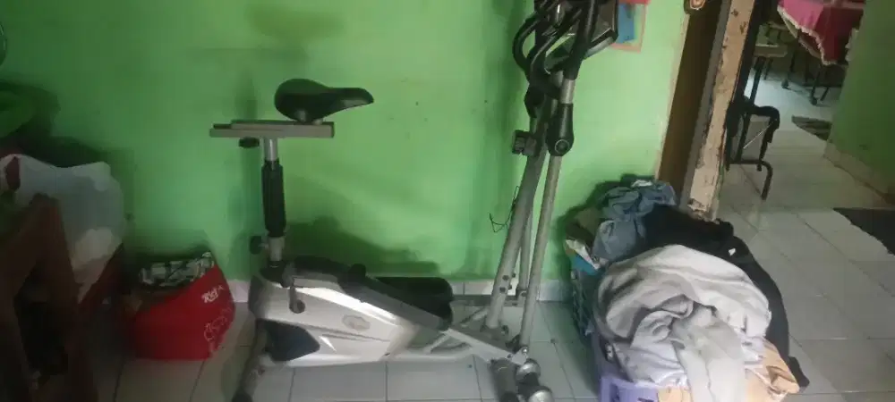 Alat olahraga buat gym