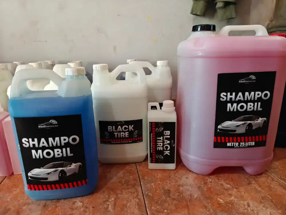 shampo mobil, semir ban, kerak body, pembersih interior mobil