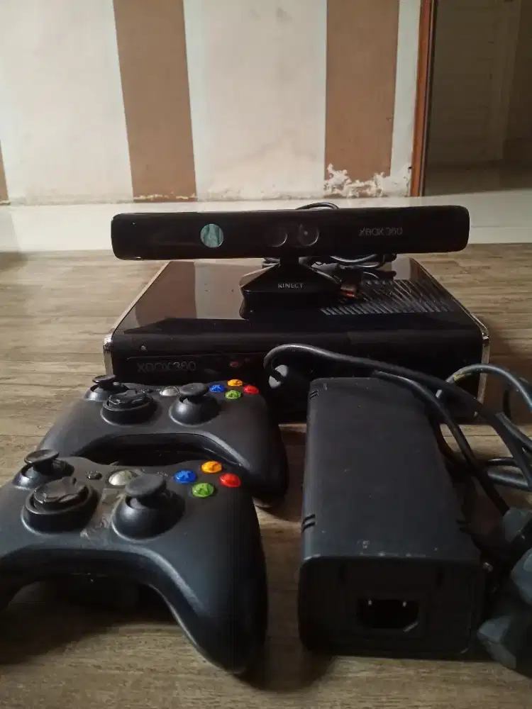 xbox 360 slim RGH 250 GB