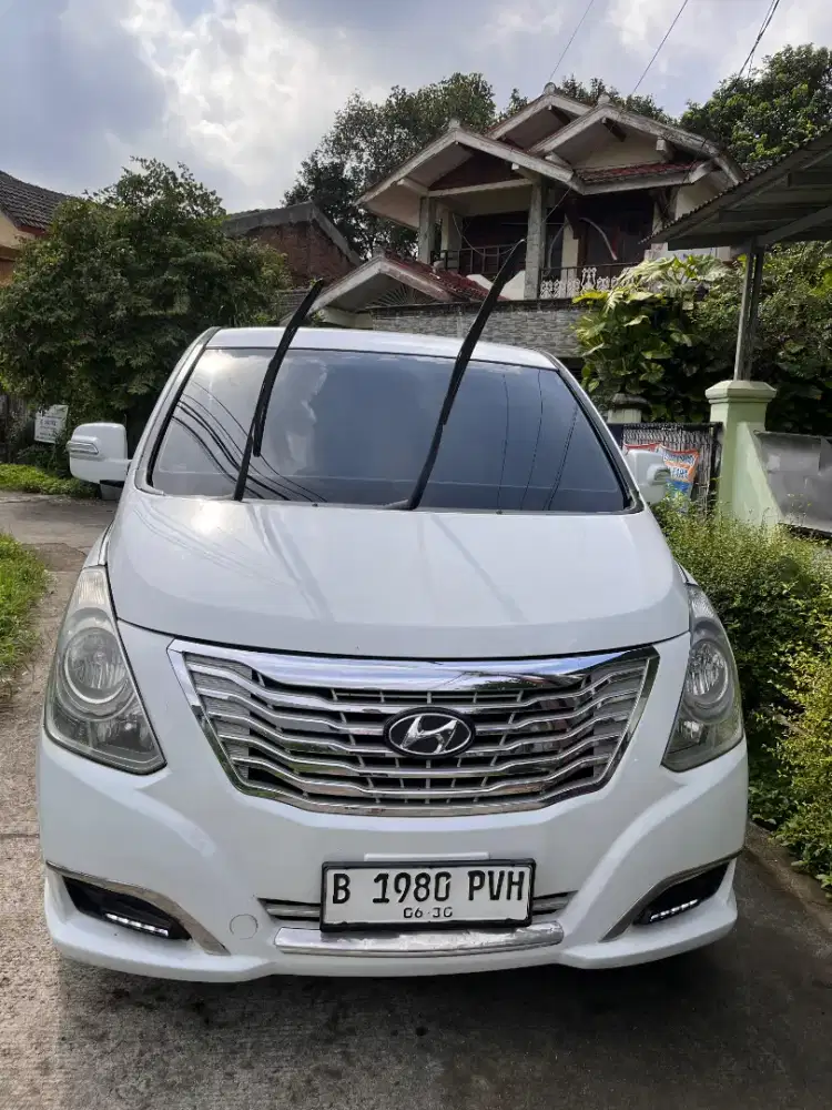 For Sale Hyundai H-1 Royal CRDI Diesel Automatic tahun 2016