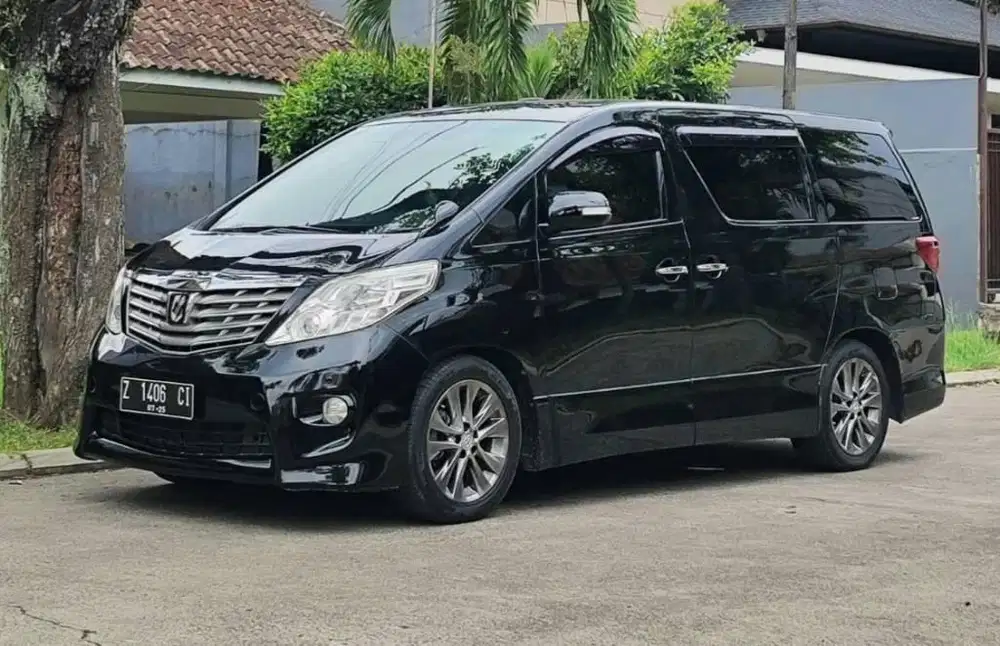 Toyota ALPHARD S 2.4 LUX AT 2011 KM 106rb RECORD TOYOTA BANDUNG