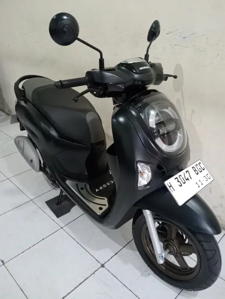 HONDA SCOOPY Prestige 2025