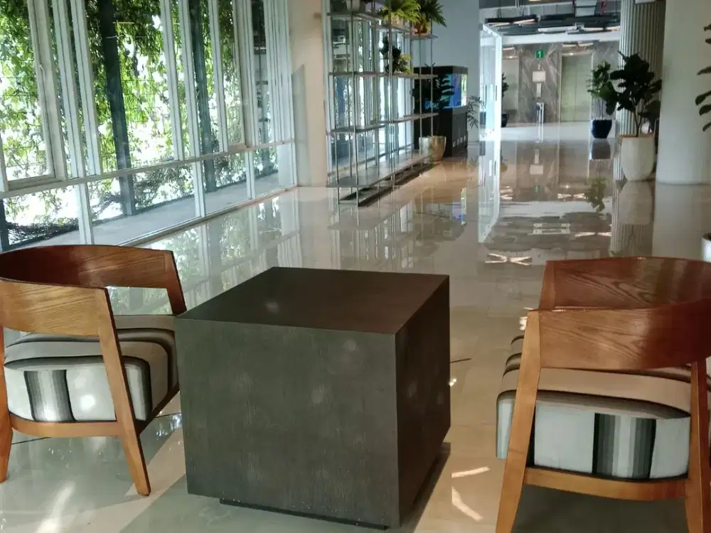 Dijual/Sewa Unit Office Tower Full Meja Dan Kursi Gedung The Royal 55 Unit 1217