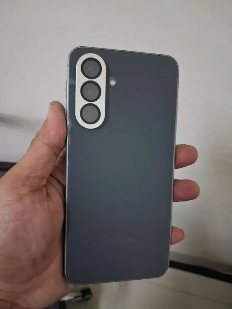 Samsung A56 5g 12/256gb