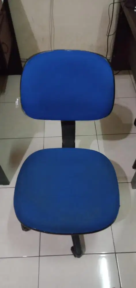 Kursi kantor/kursi staff