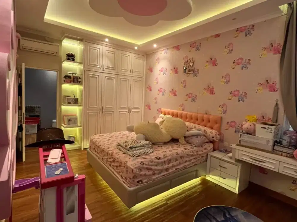 Rumah Hadap Barat Daya Lebar 10 Cluster Menaggio, Illago Paramount Gading Serpong