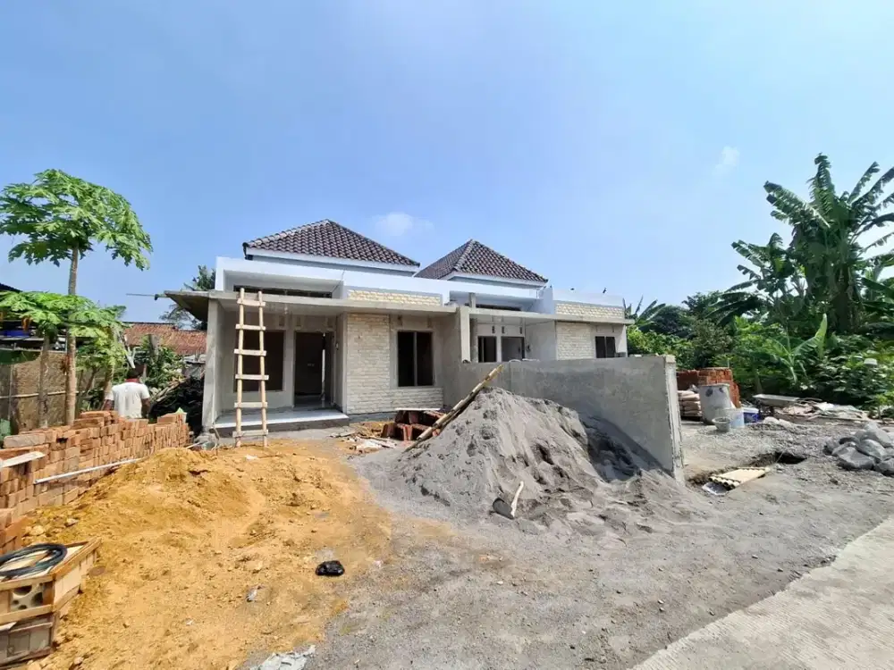 UNIT SIAP HUNI! Rumah Luas 160-an m2 Dekat Pasar Godean