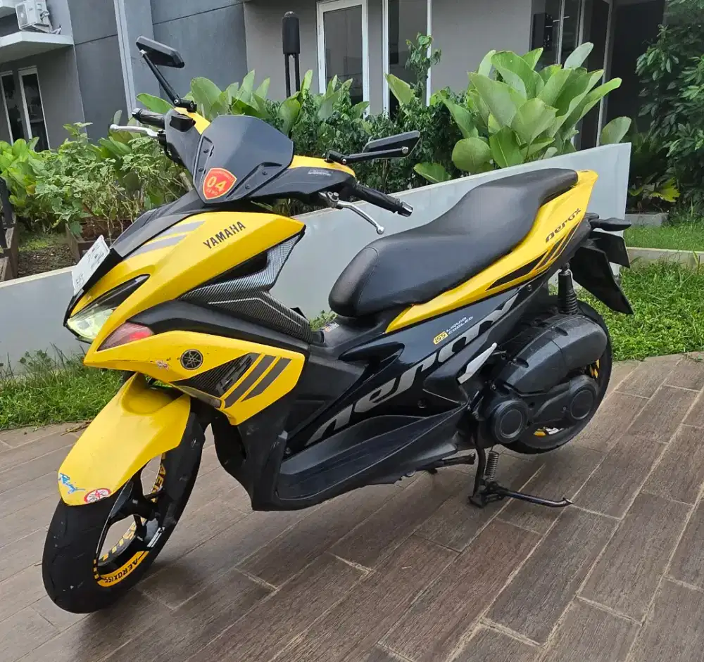 Aerox 155cc warna kuning tahun 2017