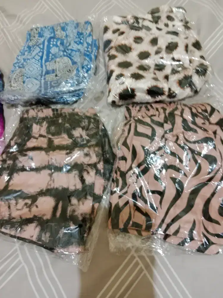 6  pcs celana bahan adem