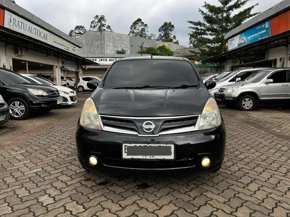 DP 15JT ANGSURAN CUMA 2JUTAAN LIVINA XV 2011 AT BLACK EDITION RARE !!