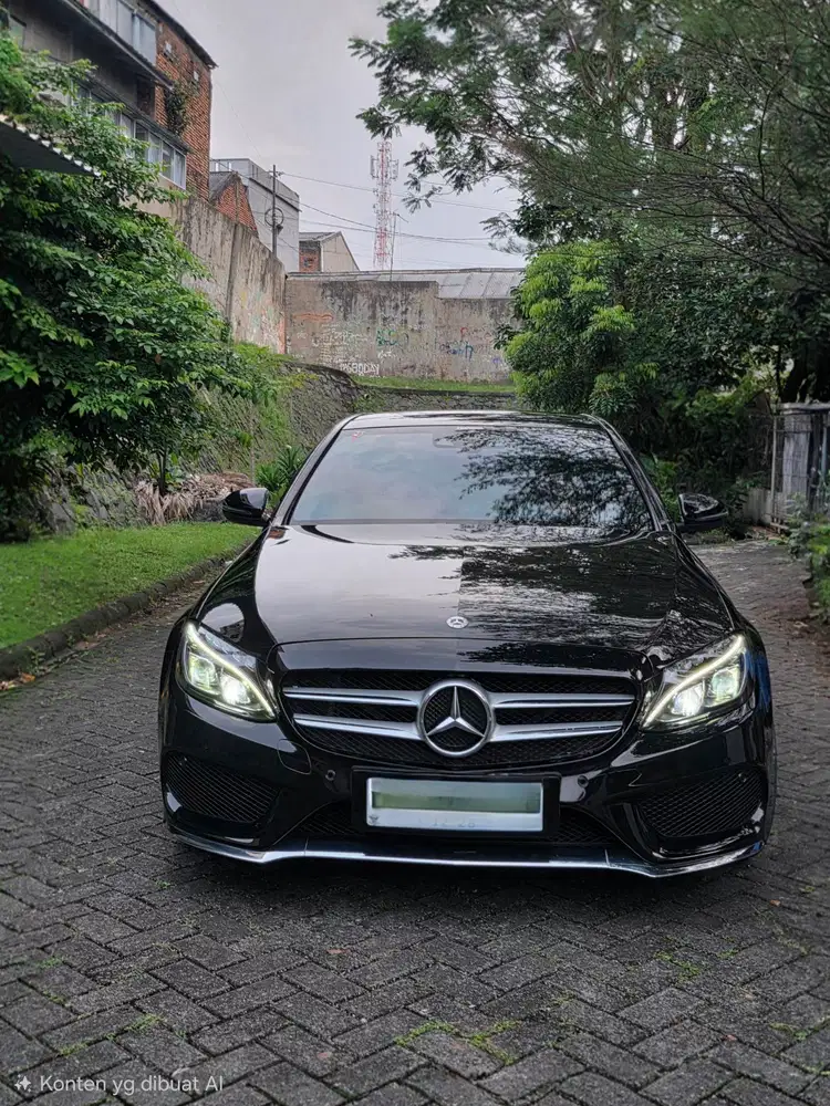 Mercedes-Benz C300 2018 Bensin