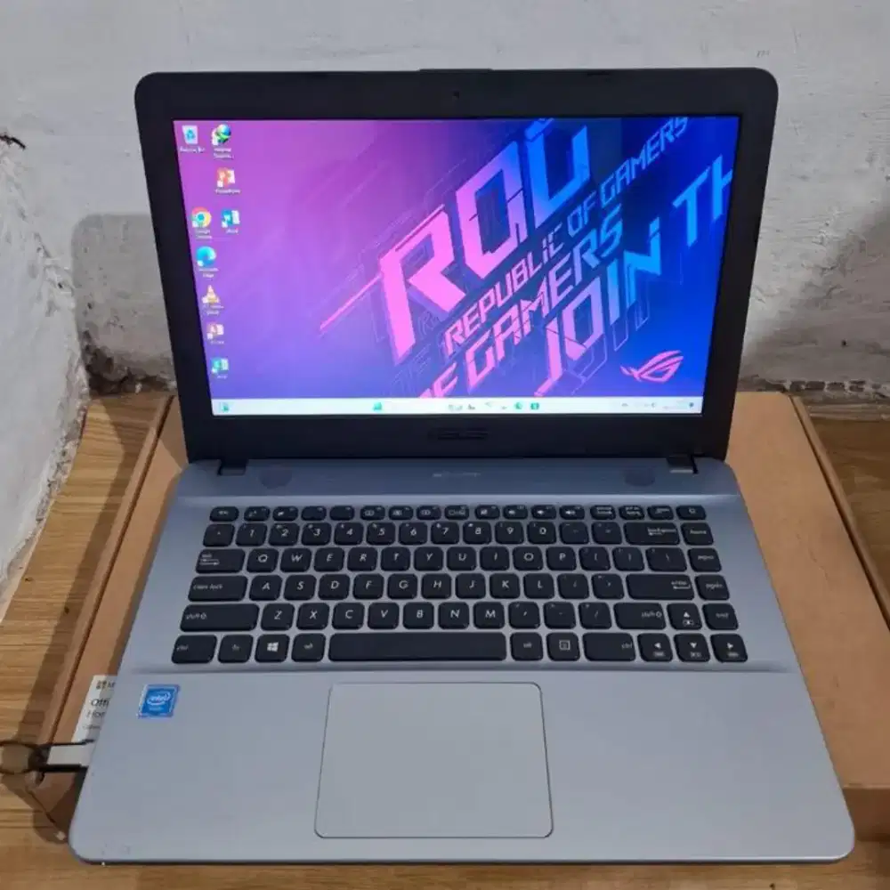 Laptop asus ram 4gb ssd 128gb lengkap