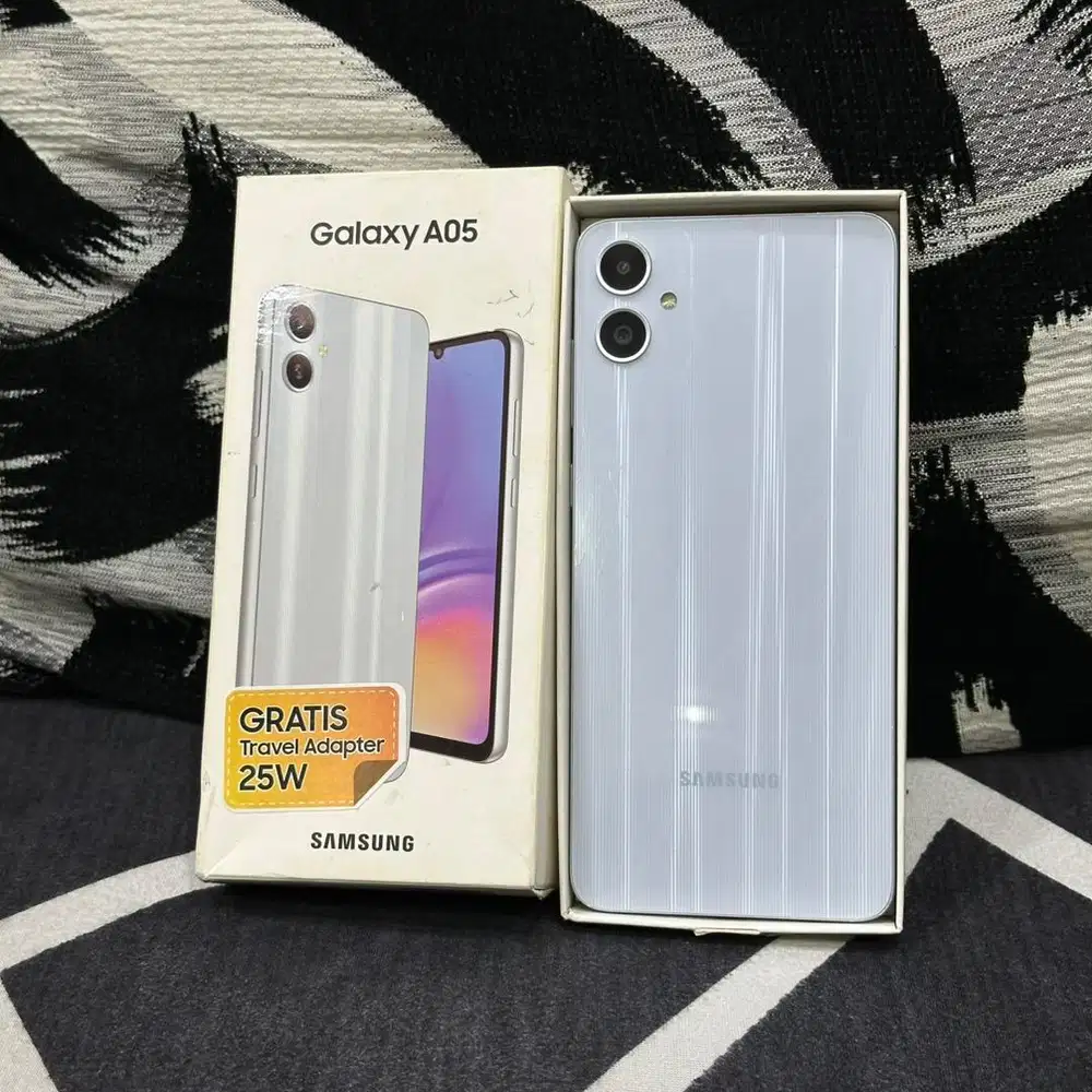 Samsung A05 Silver 4/128 GB Resmi