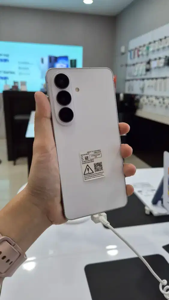 SAMSUNG S26 12/512 FREE BUDS 4