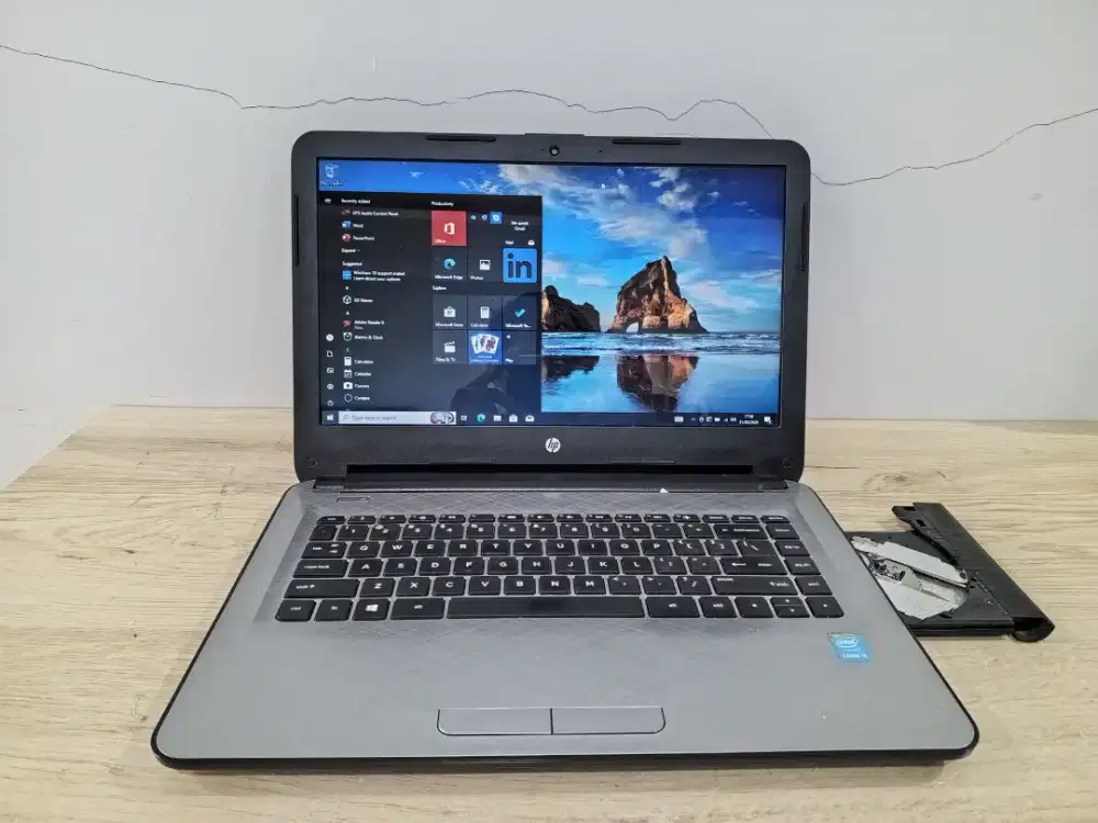 LAPTOP HP 14 CORE I3 RAM 8 SSD 128 MASIH BAGUS NORMAL SEMUA SIAP PAKAI