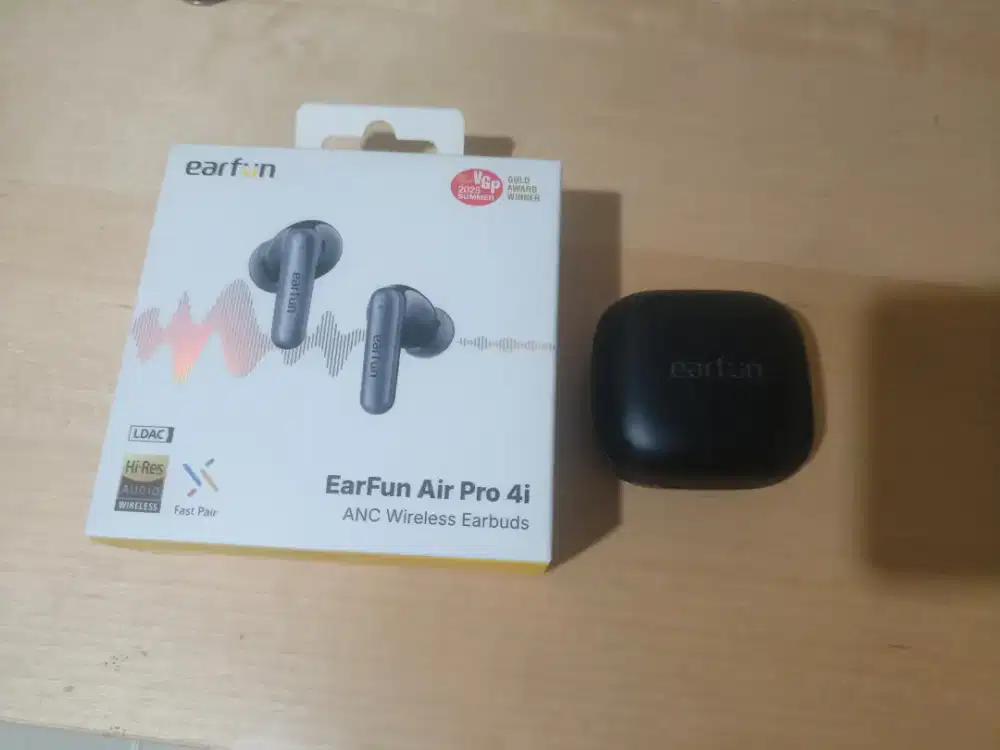 TWS EarFun Air Pro 4i Hitam Bekas (Preloved)