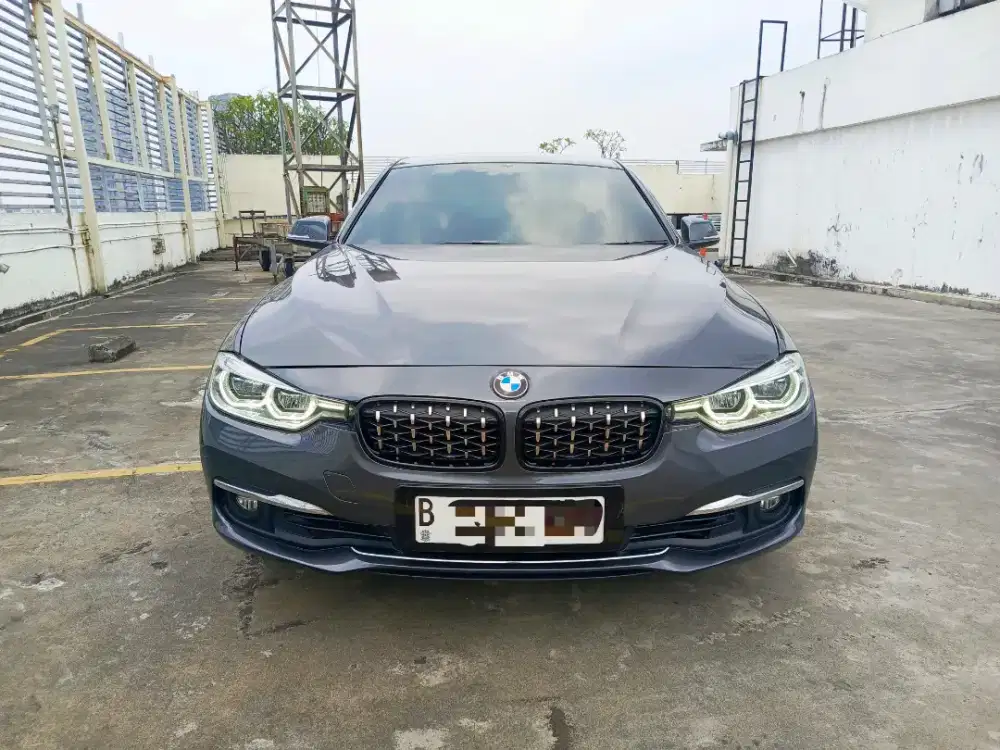 BMW 320i Luxury Tdp 22jt 2018