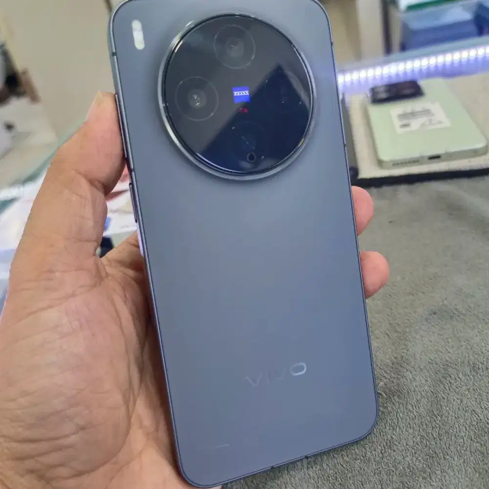 Vivo X300 oen box 1 minggu garansi 2027