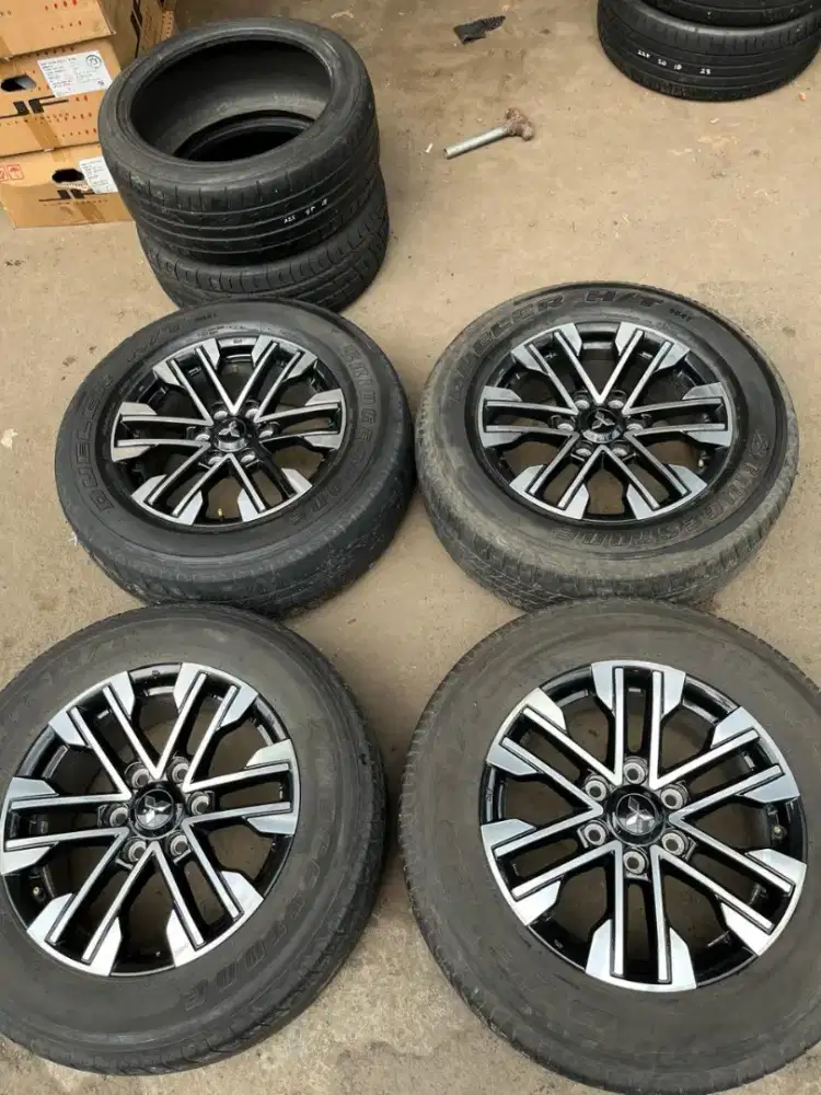 Velg original Mitsubishi Pajero sport ring 18 ban 265/60 R18 4pcs