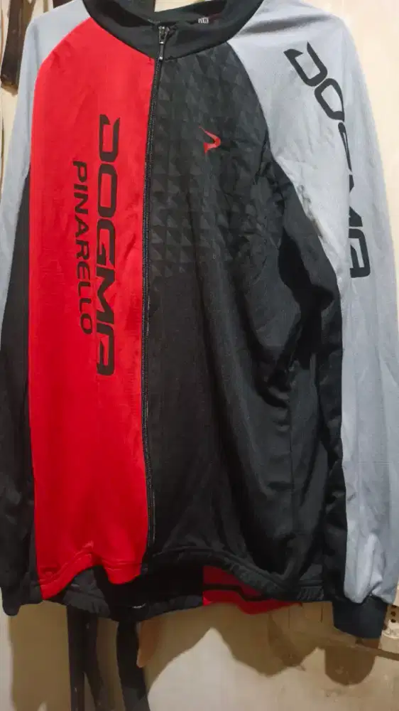 Baju gowes merk dogma