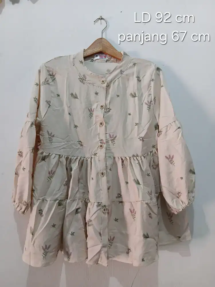 Atasan Wanita / Atasan Anak Tanggung