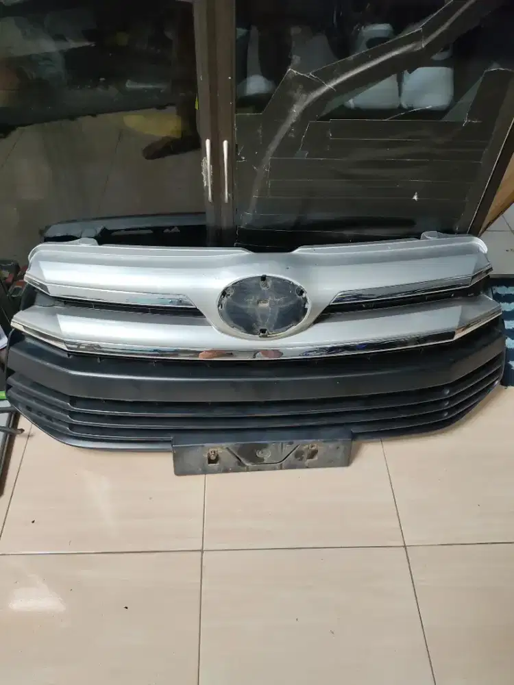 Ram depan inova reborn