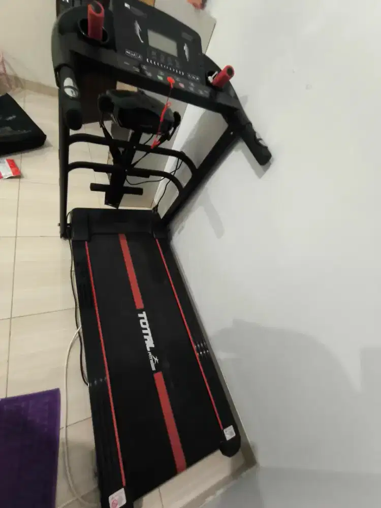 Treadmill Total Fitness Multifungsi - Jarang dipakai dijual murah