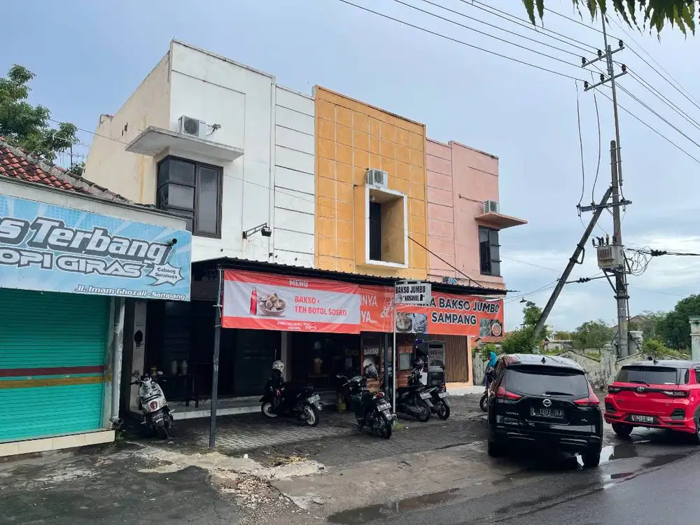 DIJUAL MURAH  :  3 Ruko + 14 Kamar Kos / Hotel di Pusat Kota Sampang