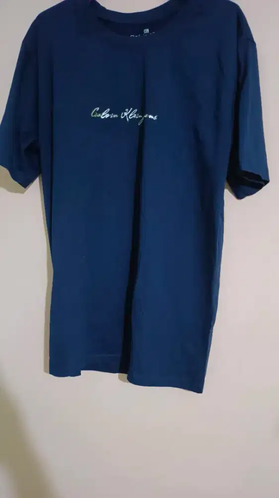 Baju Calvin Klein XL