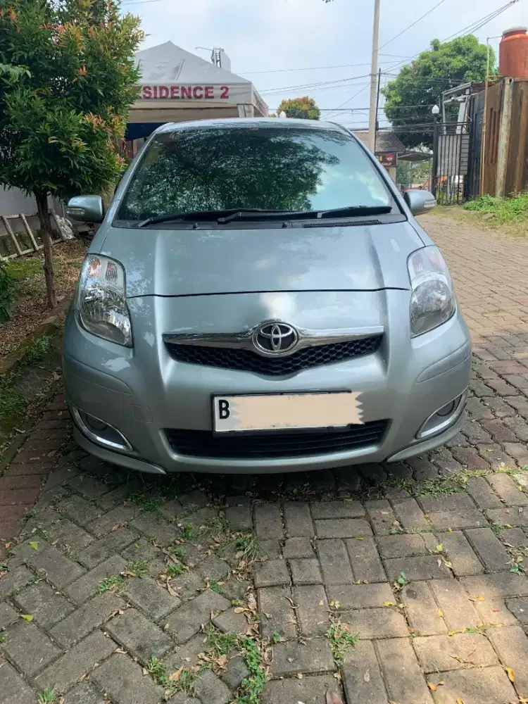 Toyota Yaris Tipe E 1.5 Tahun 2010