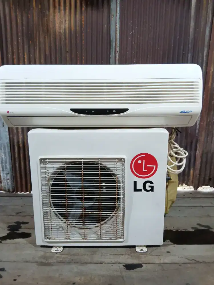 MENJUAL AC BEKAS 1/2 PK KOMPLIT