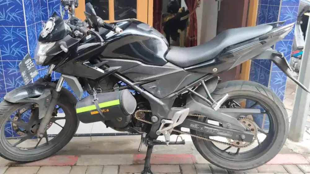 Motor Honda CB150R CB 150R 2016 Hitam