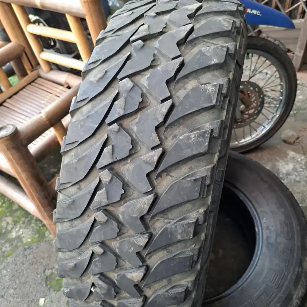 Ban 245 75 16 bridgestone dueler mt