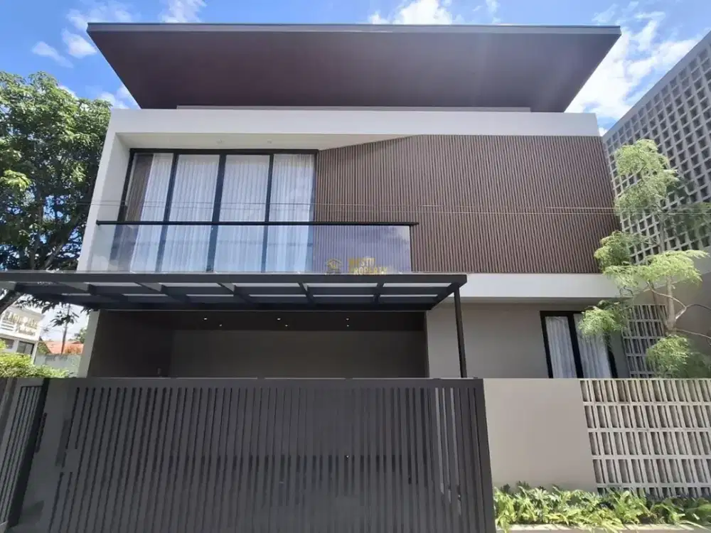 RUMAH SIAP HUNI, FULL FURNISHED + MINI POOL DEKAT MAGUWOHARJO, SLEMAN