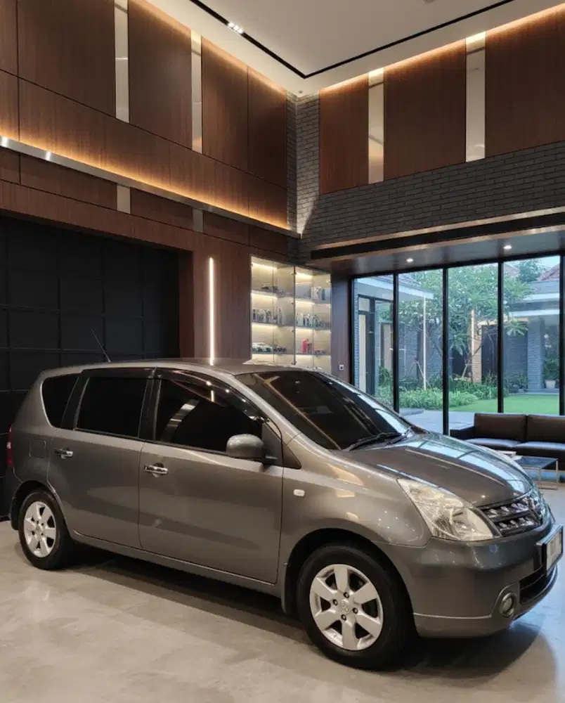 Nissan Livina 2009 Bensin