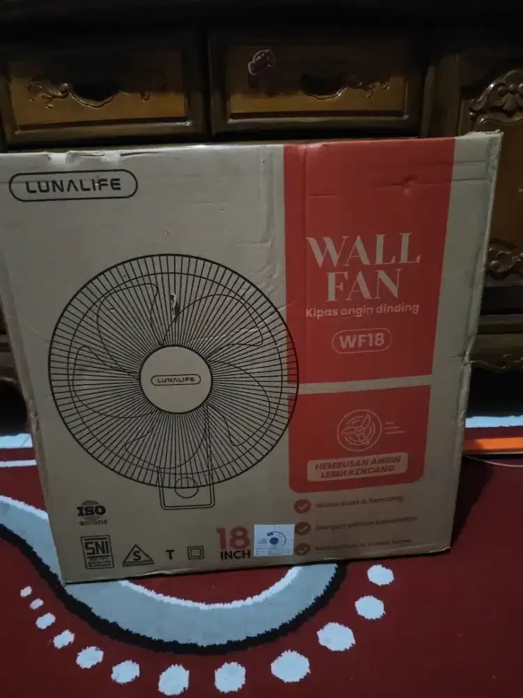 Kipas angin dinding lunalife