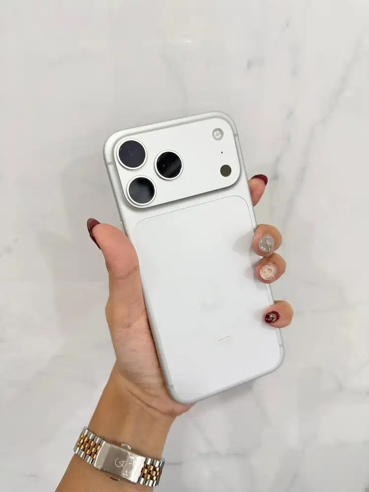 Iphone 17 promax 256 silver ibox