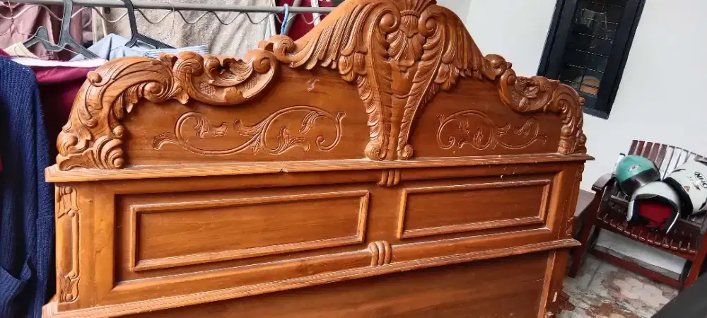 Dipan jati ukir ukuran 180x200