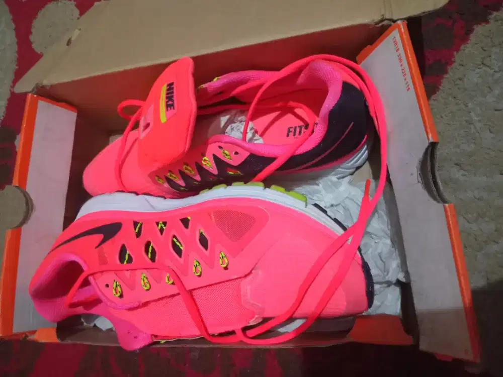 Jual sepatu runing nike