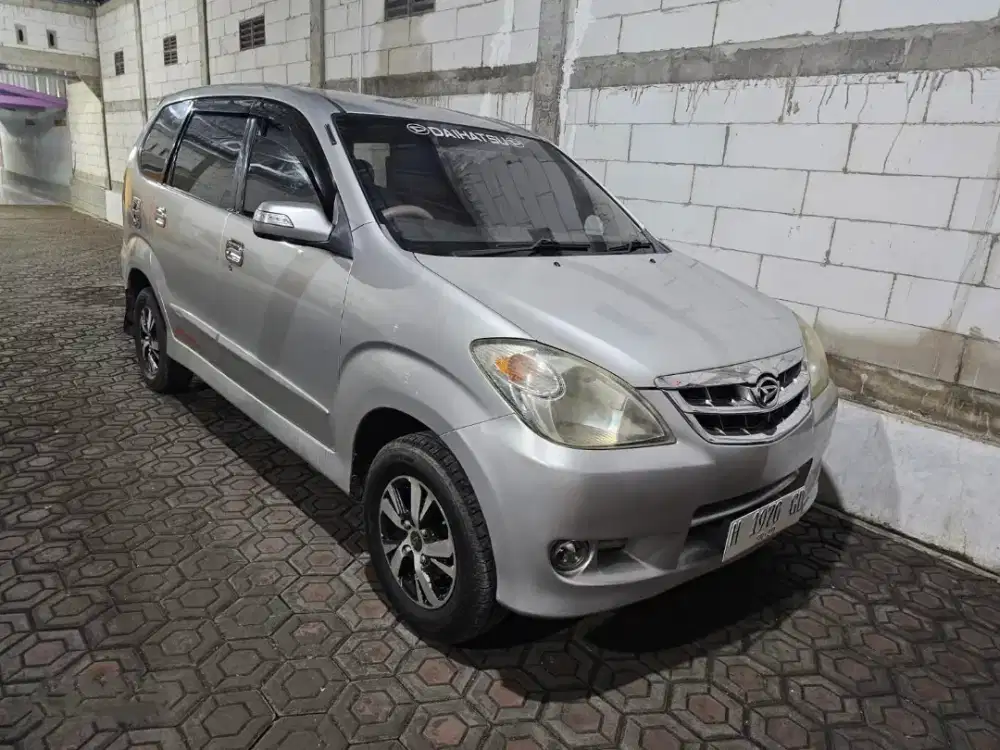 Murah meriah, mobil xenia xi 1.3 2010 cocok untuk bepergian bersama