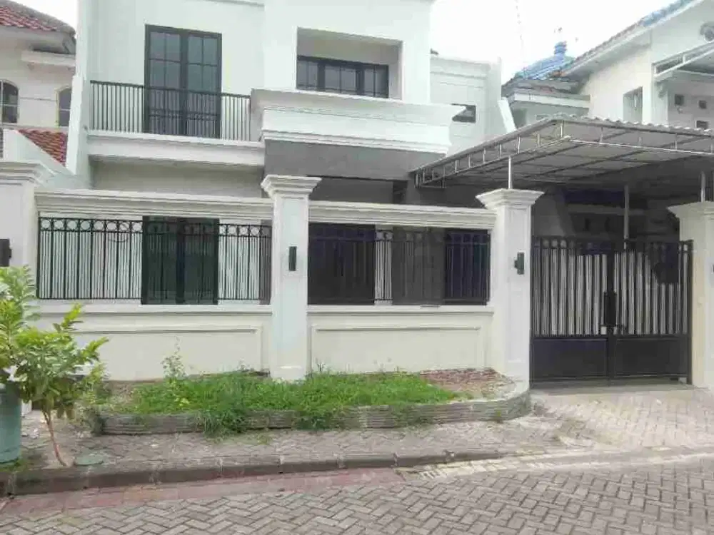 Rumah 2 Lantai Baru Full Renov Dian Istana Taman Ratu dekat graha family, wiyung,  royal residence, babatan pratama, HR Muhammad