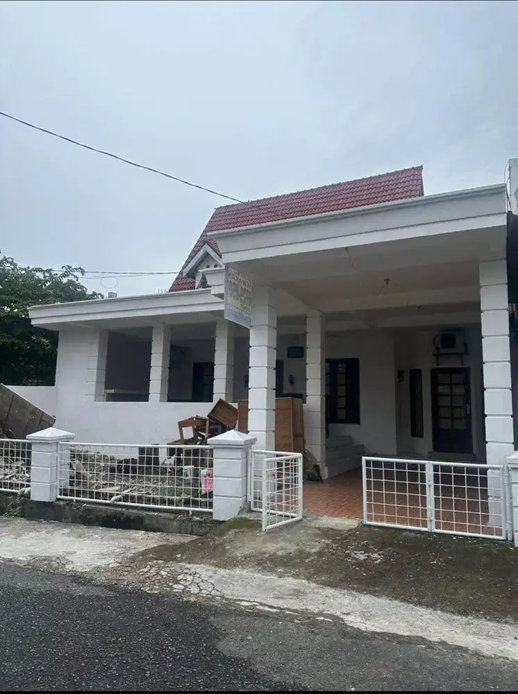 Dijual cepat Rumah 2 lantai , Nego
