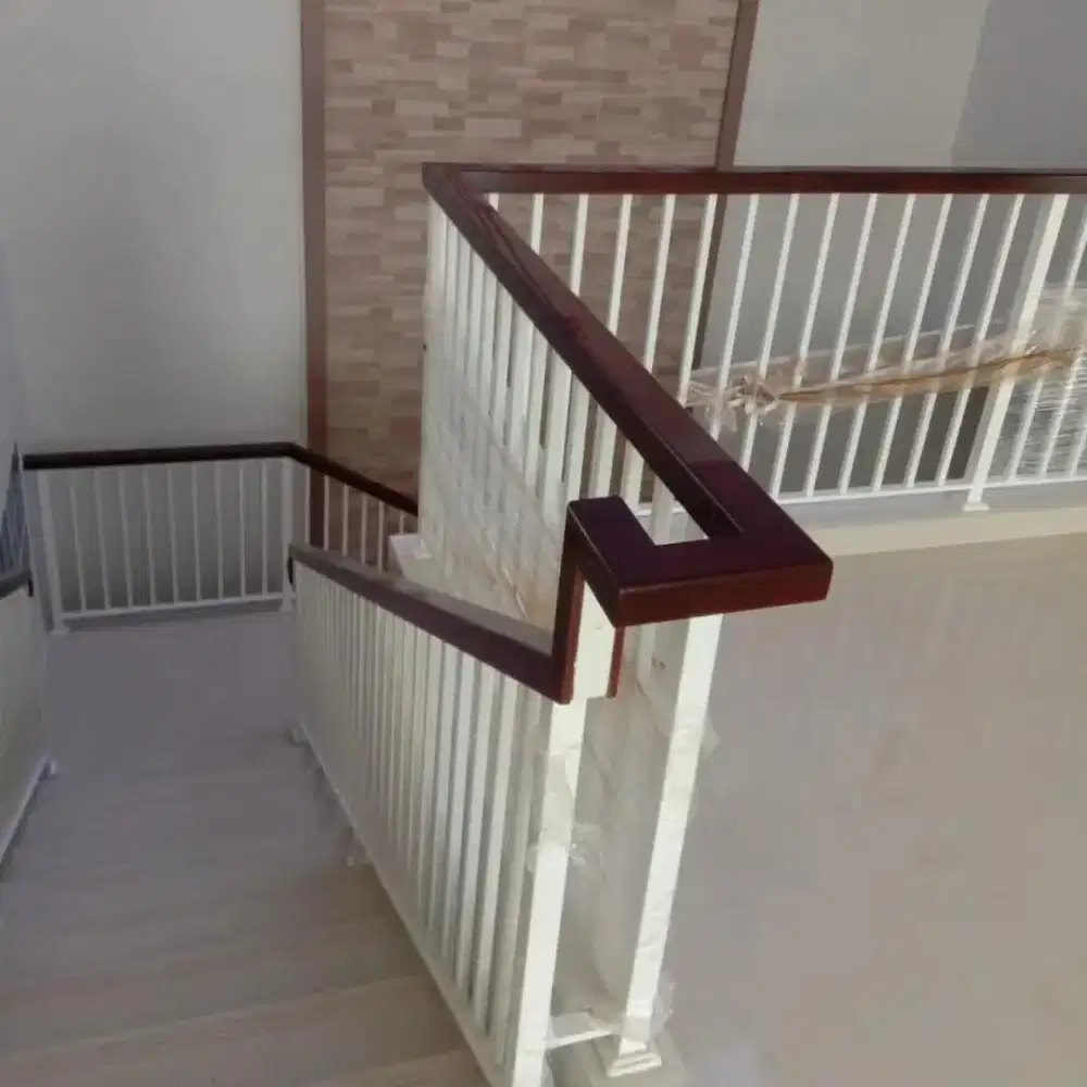 Rillingtangga minimalis kombinasi kayu